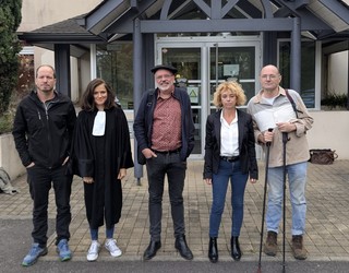 Urruñako auzapeza deklaratzera deitu dute Palestinako bandera herriko etxeko balkoian zintzilikatzeagatik