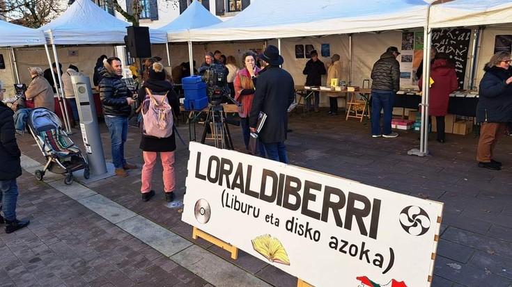 Datorren urtera begira jarri dira Loraldiberri azokaren antolatzaileak