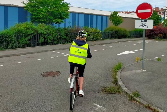 Hendaiako hiri osoa "30 Eremua" da ofizialki txirrindularien faboretan