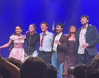 Lau Airetara - The Vampire Weekendetik Gori Gori taldera