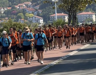 Bidasoko kaleak zeharkatu ditu Euskarabenturak