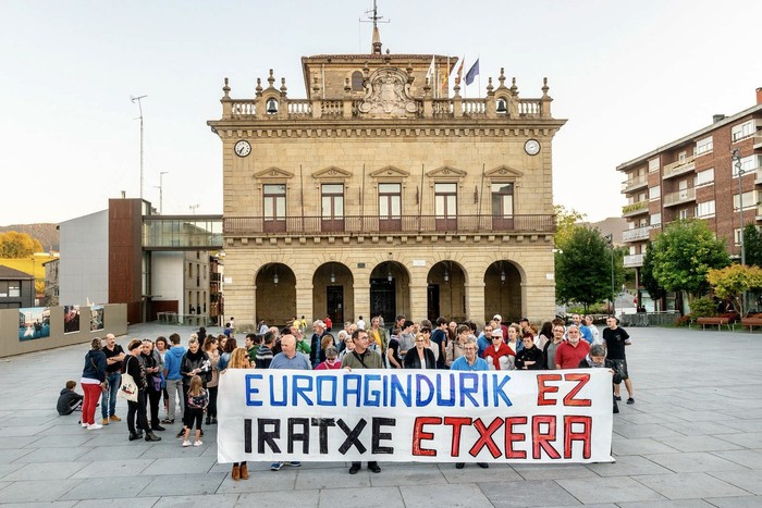 Iratxe Sortzabalen hiru euroaginduak ebatziko ditu Pariseko epaileak