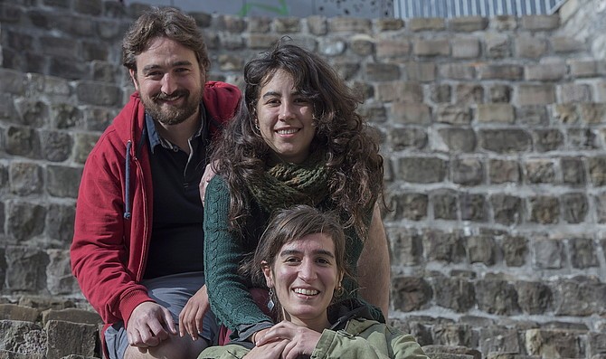 "Zapalduen antzerkia" Irunera iritsi da
