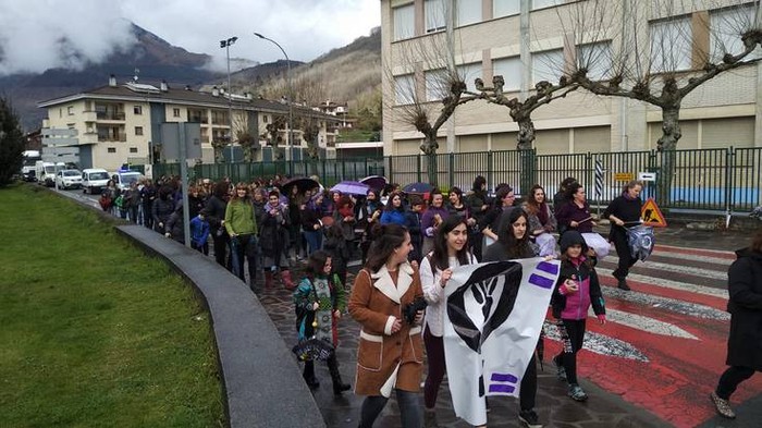 Donezteben hainbat ekitaldi eginen dituzte Martxoaren 8an