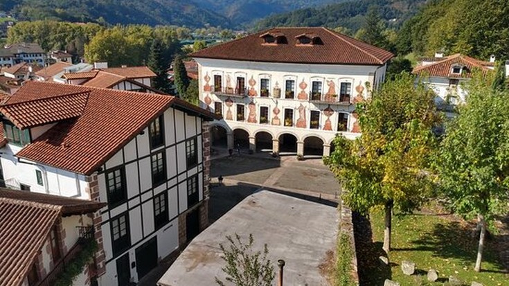 Beran arkitektura eta turismo arloan aritzeko bi lanposturen eskaintza zabalik