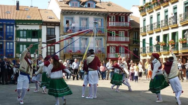 Dantzari Txiki Eguna ospatuko dute Hondarribia Dantzan jaialdiaren bueltan