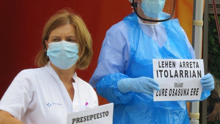 Ospitale eta anbulategiak itolarrian, COVID positiboen eta osasun zerbitzuen prekarizazioagatik 