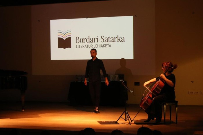 Istorio eta olerki berriak idazteko deialdia luzatu berri du Bordari Satarka lehiaketak