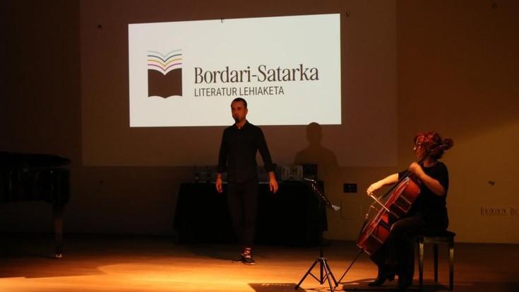 Istorio eta olerki berriak idazteko deialdia luzatu berri du Bordari Satarka lehiaketak