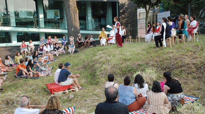 Antzerki eta ‘clown’ ikastaroak antolatu ditu Oiasso museoak