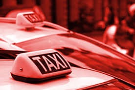 Koldo Susperregi (taxista): «20 xentimo merketu dute erregaia, baina preziotan? Manipulatzen dituzte, adarra jotzen gaituzte»