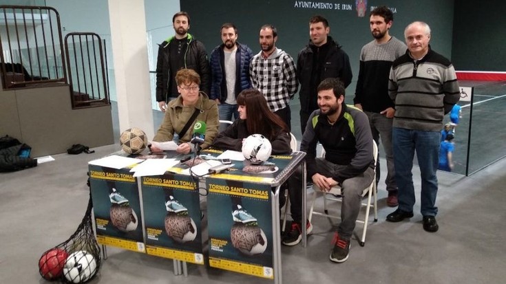 25 urteren ondoren bueltan da Irungo Santo tomas futbol txapelketa 