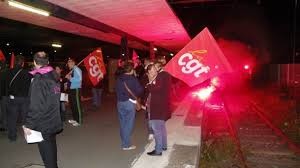 Hendaia eta Baionako tren gidarien %84ak bat egin du grebarekin beren lanpostuen defentsan