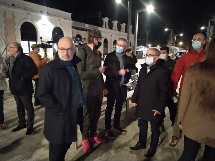 Lehendabiziko ukrainar errefuxiatuei harrera egin diete Hendaiako tren geltokian