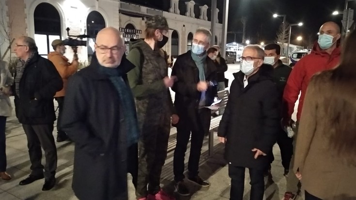 Lehendabiziko ukrainar errefuxiatuei harrera egin diete Hendaiako tren geltokian