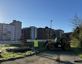 Sastrakak kentzen hasi dira San Migel-Anakan, 2030ean entregatuko dituzten etxebizitzei leku egiteko