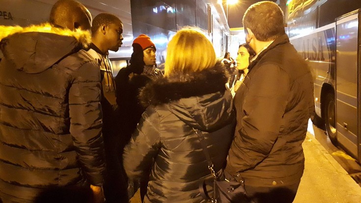 Migratzaileak laguntzeko «elkartasunaren kriminalizazioa» salatu du Irungo Harrera Sareak