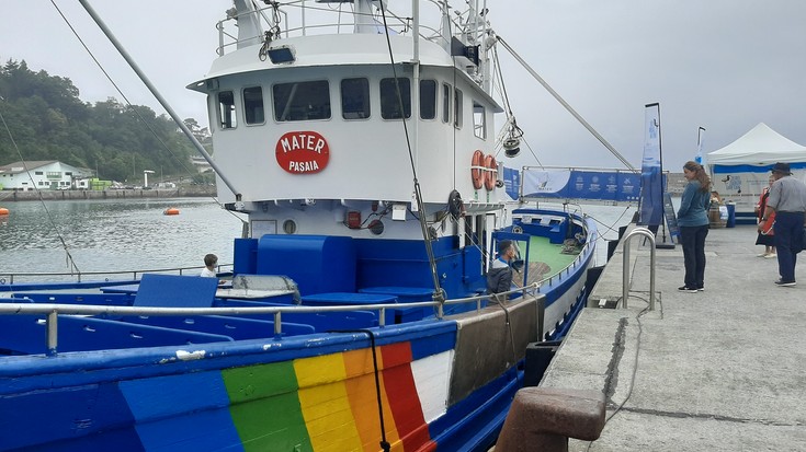 Mater ontziak Hondarribiko hondakinen akumulazio guneak identifikatu nahi ditu orain udako kanpainan garbitzeko