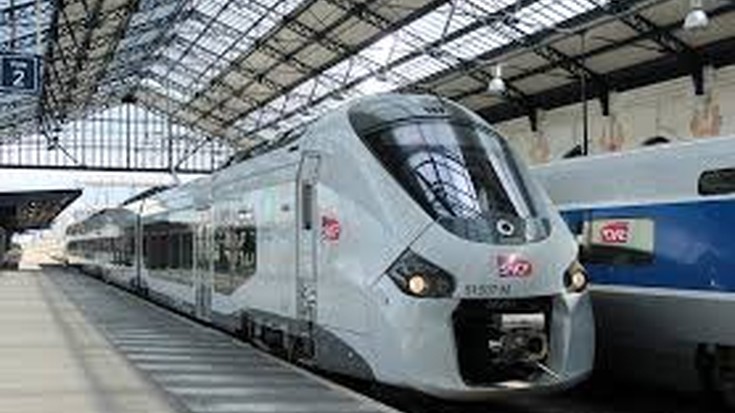 SNCFak gaueko tren zerbitzu guziak kentzeko deliberoa hartu du.
