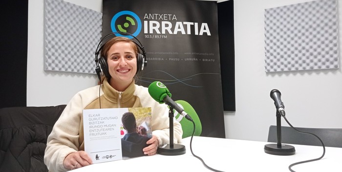 Eva Aranguren psikologa: «Ohea eta janariaz gain, migranteen osasun mentala zainduko bagenu, arazo asko sahiestuko lirateke»