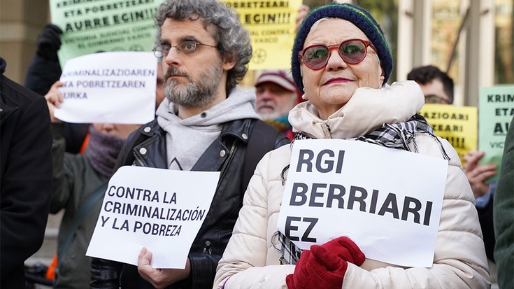 Eusko Jaurlaritzak alokairu-kontraturik gabeko pertsonei DSBEa mugatzeko erabakia salatu dute