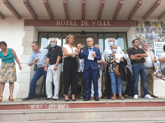Ezenarro eta Navarron garaile, abestentzio handiarekin