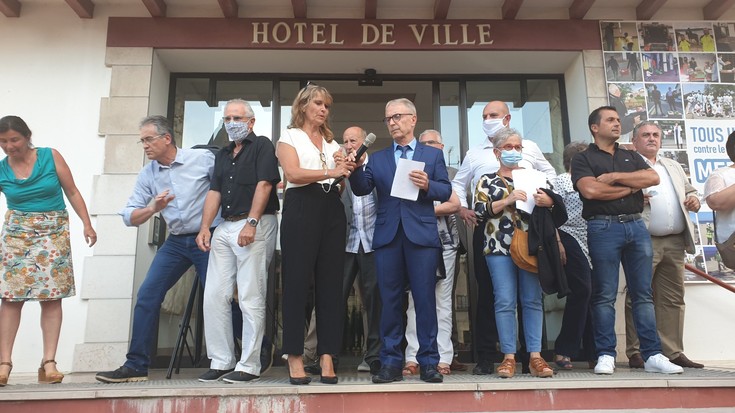 Ezenarro eta Navarron garaile, abestentzio handiarekin
