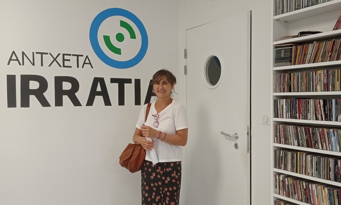 Dra.Bolaños: «Agintarien utzikeriagatik medikuok gainezka gabiltza bidasotarrak atenditzeko, okerrena itxaron-zerrenda onartezinak dira»