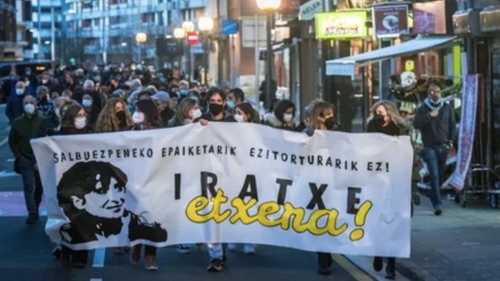 Momento de una manifestación a favor d ela presa irundarra