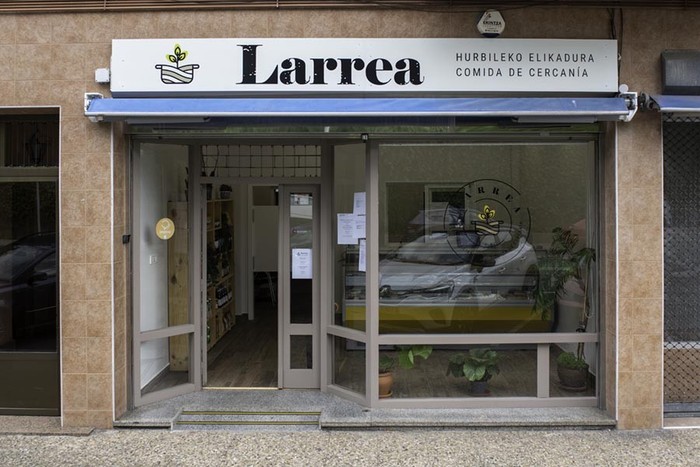 Larrea kooperatiba berria sortu dute Irunen