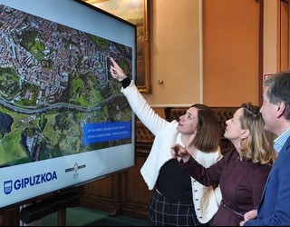 Irungo trafikoa arinduko duen bide-eraztuna osatzeko hitzarmena sinatu dute Foru Aldundiak eta Udalak