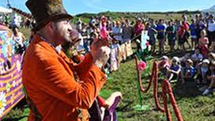 Antzerkiaren Maiatza festibalaren 35.edizioa aurkeztu dute