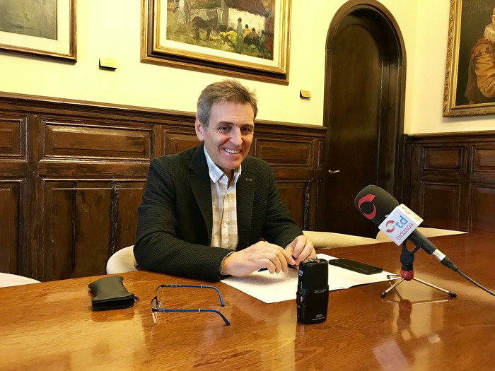 Xabier Iridoyrentzat ez da zentsura mozioari buruzko negoziaketa "formalik" egon