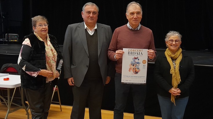 Euskal Herriko historian musikaren bidez bidaiatzeko ikusgarria aurkeztuko dute Hendaian
