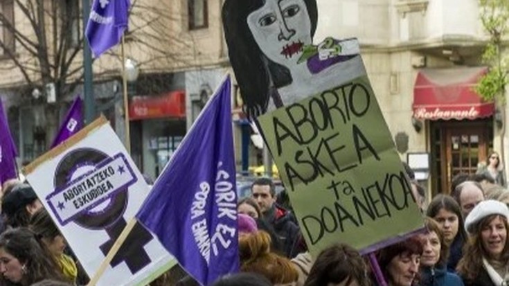 Abortatzeko eskubidea babesteko deia egin du Bagerak, nahigabeko «haurdunaldia behartzea indarkeria» delako