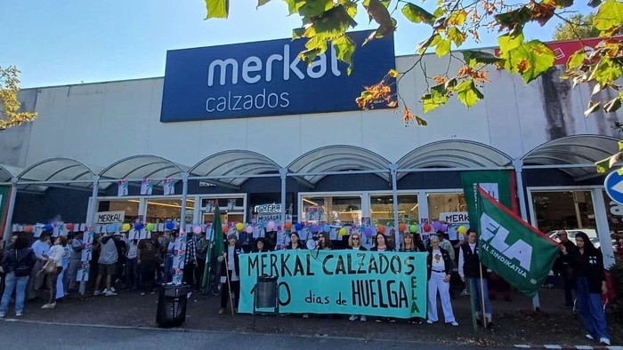 Akordioa lortuta greba mugimendua bukatutzat eman dute Merkal Calzadoseko langileek