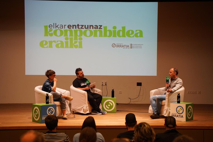 "Estitxu Urtizberea alkateordearen eta herritarren arteko elkarrizketa bat" proposatzen du Antxeta Irratiak astelehenean Alardeaz hausnartzeko