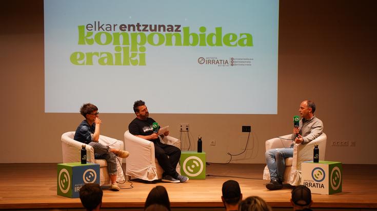 "Estitxu Urtizberea alkateordearen eta herritarren arteko elkarrizketa bat" proposatzen du Antxeta Irratiak astelehenean Alardeaz hausnartzeko