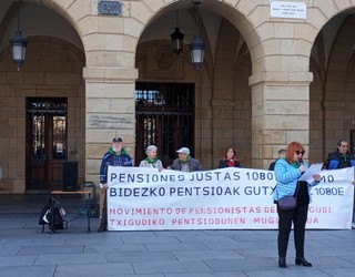 Agintarien «terrorismo soziala» hauteskunde kanpainaren agendara eraman nahi dute pentsionistek
