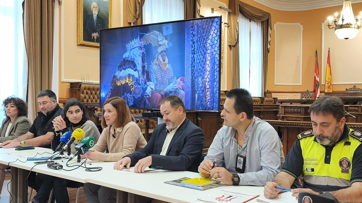 Datuek kontsumoan hobekuntza baieztatzearen esperoan, jende gehiago sumatu dute gabonetan Irunen