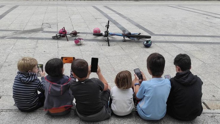 Interneten erabilera kritikoari buruzko jardunaldia