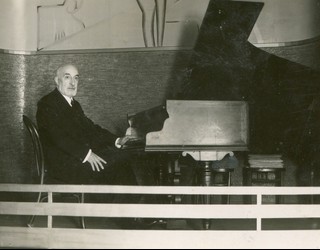 Valentín Larrea pianojolearen ondarea Urruñan hedatuko dute ostiralean, haren jaiotzaren 150. urteurrenean