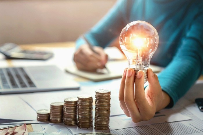 Argiak itzali eta elektriken gehiegikerien kontrako borroka piztutzeko deia egin du EH Bilduk