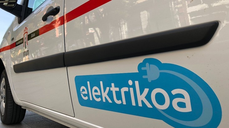 Auto elektrikoen garapena laguntzeko karga-puntuak ezartzeko plana du Irungo Udalak