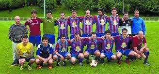 Berako Gure Txokoa futbol talde nagusiak mailari eustea lortu du