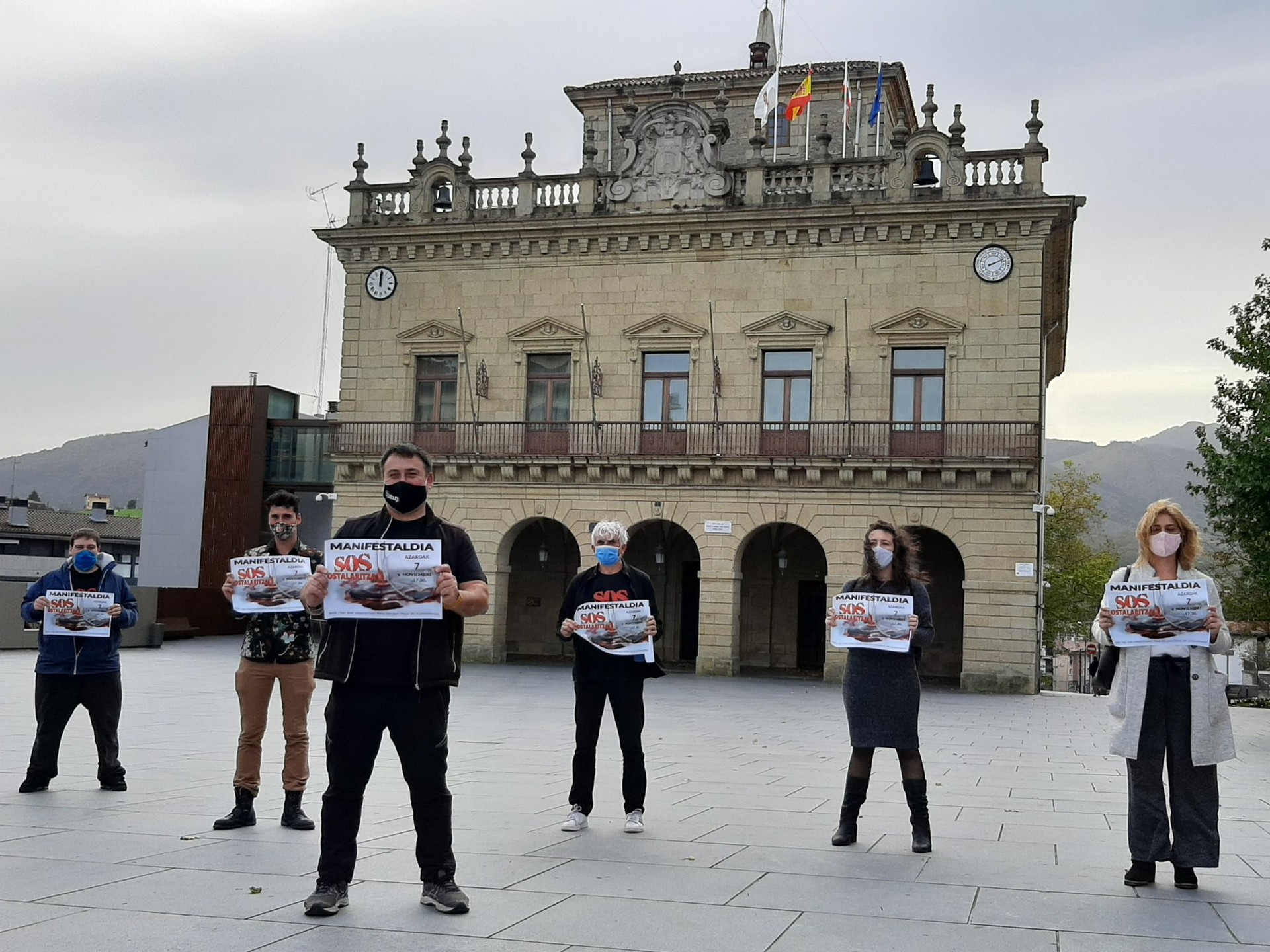 Ostalaritza eta jatetxe establezimenduak itxiko dira larunbatetik aurrera