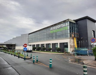 39 milioi euroko inbertsioak polemika piztu du Miarritzeko eta Hondarribiko aireportuen artean