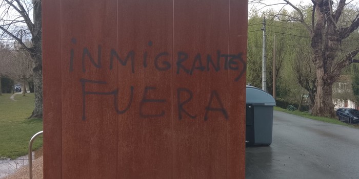 Guadalupen berriz agertu diren pintaketa arrazistak gaitzetsi ditu Hondarribiko Udalak