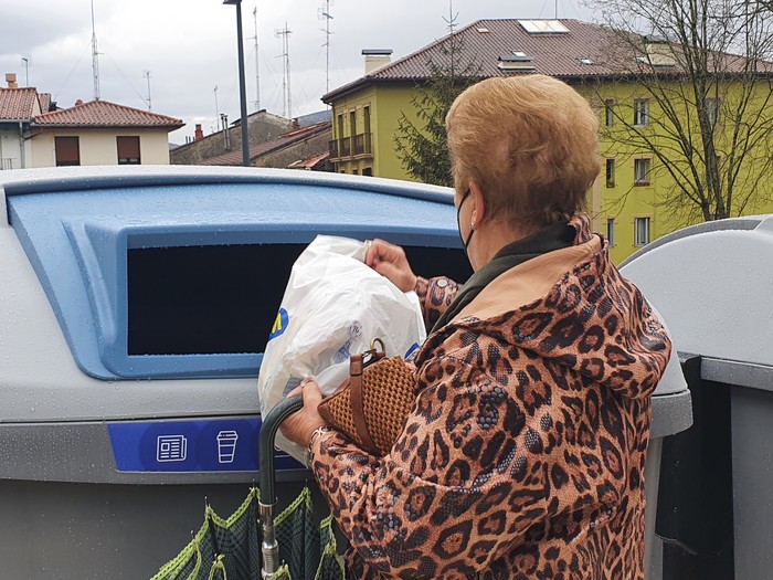 Zaborra biltzeko edukiontzi berriak
