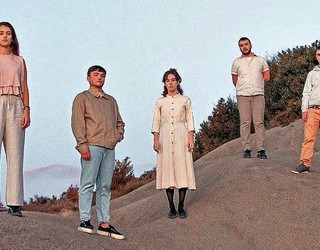 Lau Airetara - Elkarlanez elkarlan